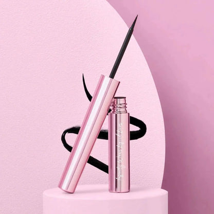 OVERACHIVER - Delineador Líquido En Pincel - Infinity Wear Liquid Liner | Beauty Creations